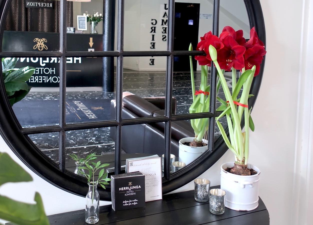 Herrljunga Hotell Экстерьер фото