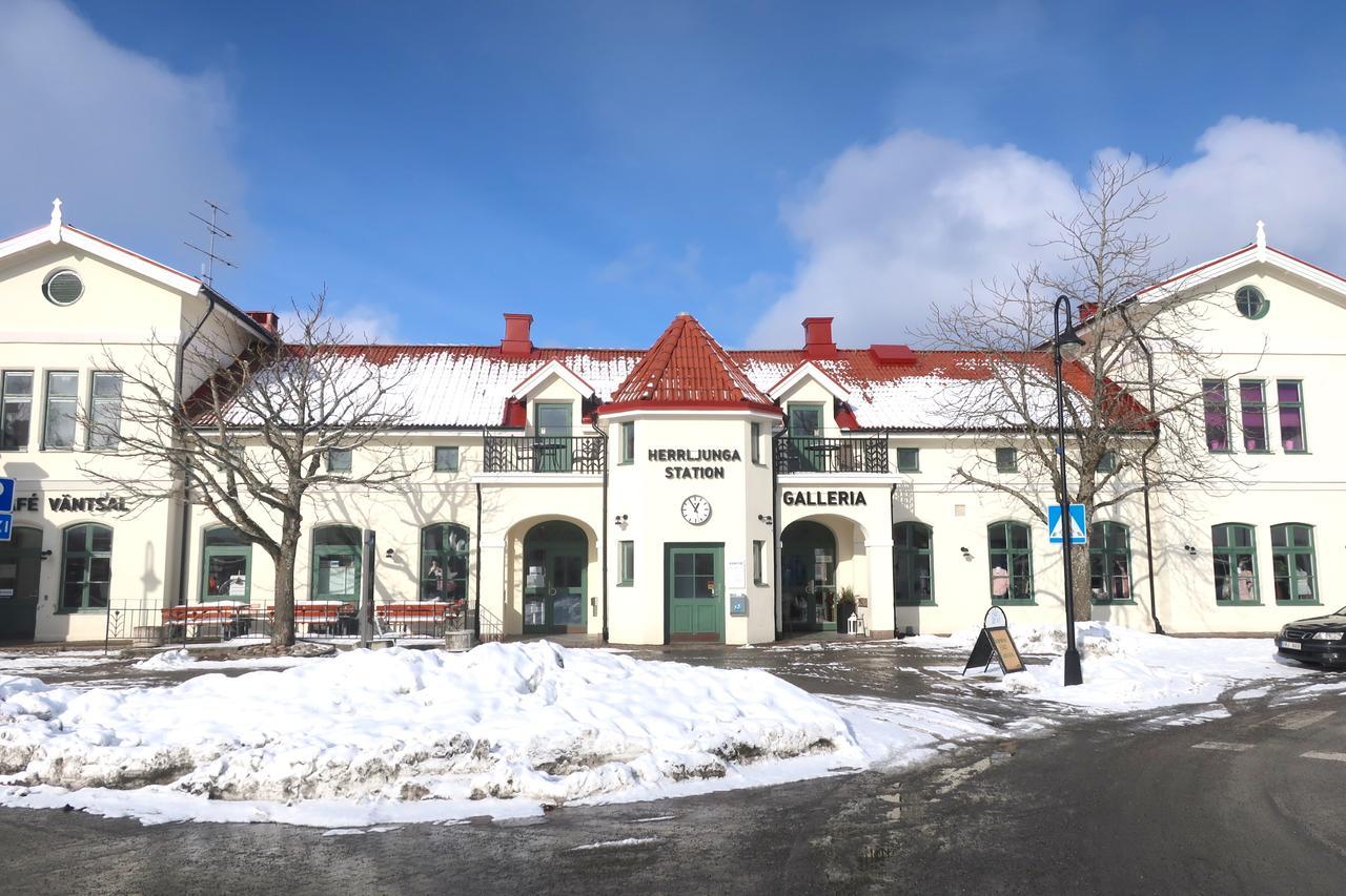 Herrljunga Hotell Экстерьер фото
